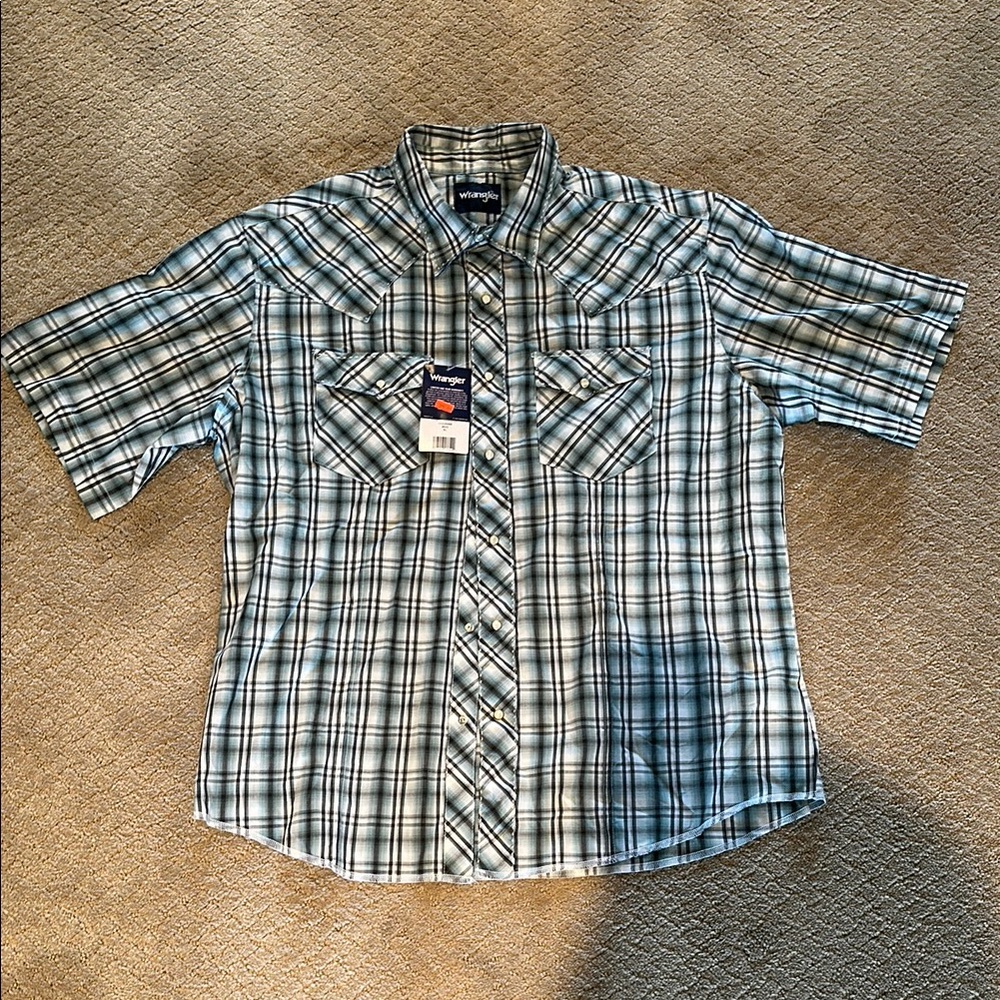 NWT Wrangler Men's Blue and White Plaid Button-Down Pearl Snap Shirt